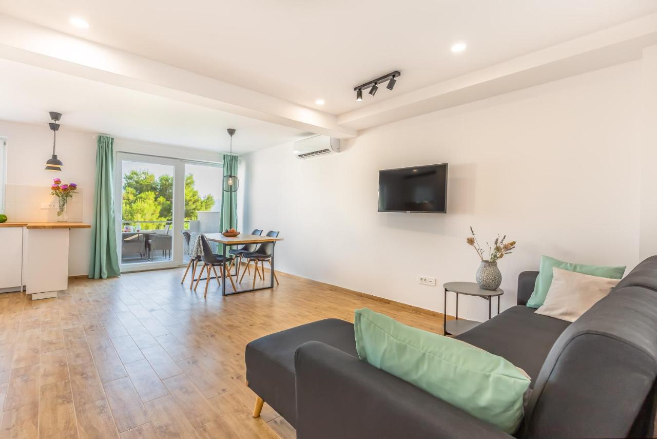 Adris Apartments โอมิช ภายนอก รูปภาพ