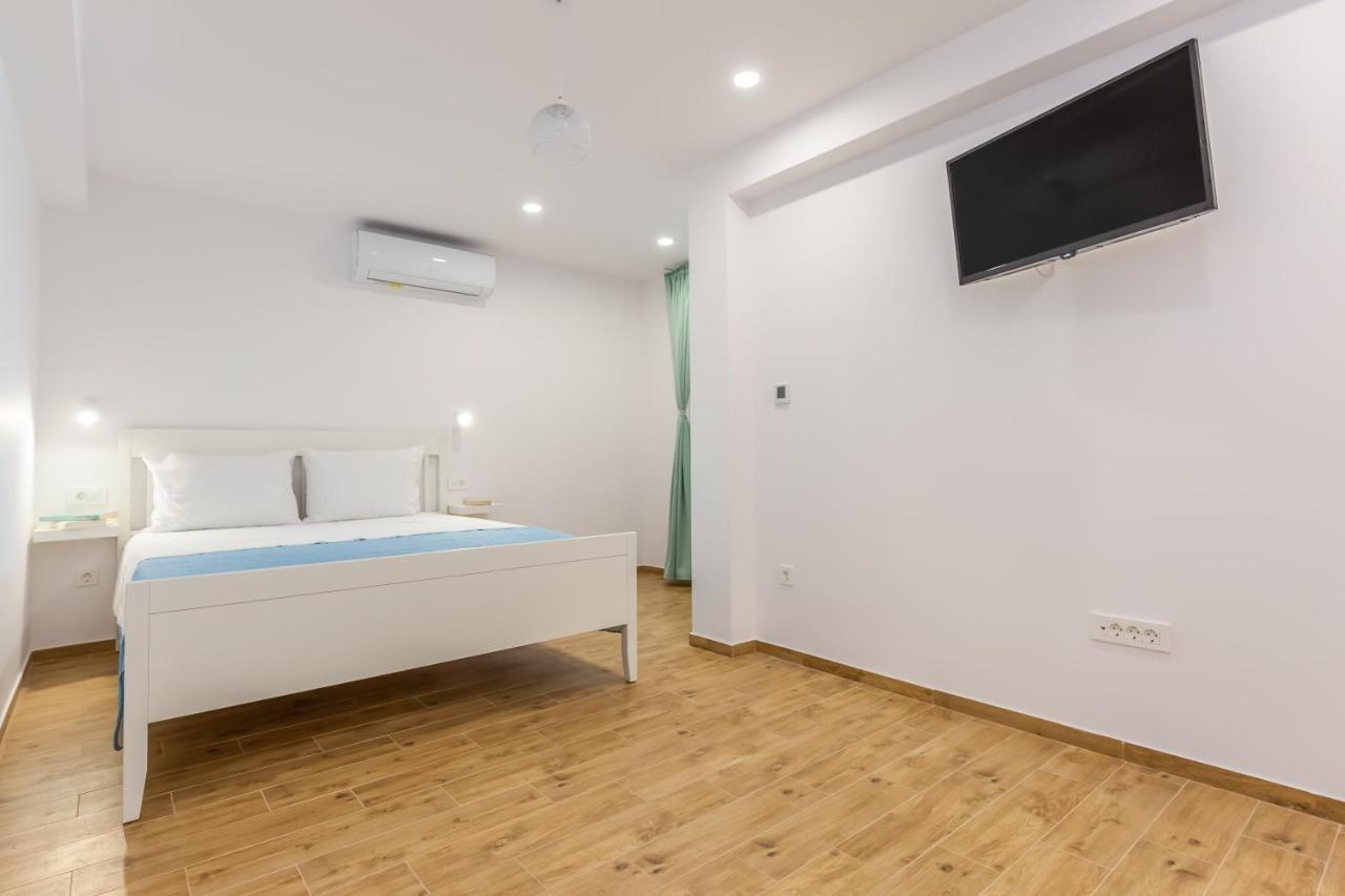 Adris Apartments โอมิช ภายนอก รูปภาพ
