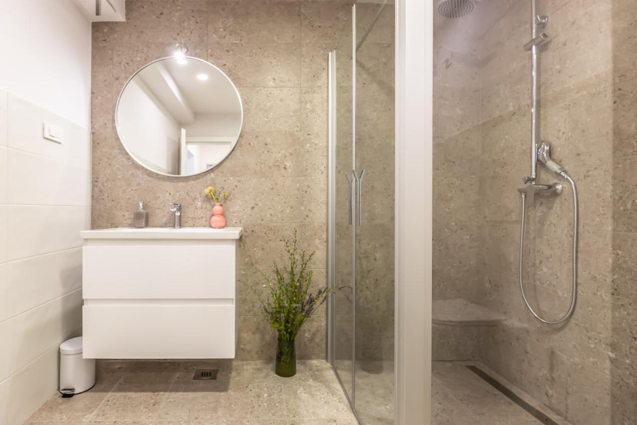 Adris Apartments โอมิช ภายนอก รูปภาพ